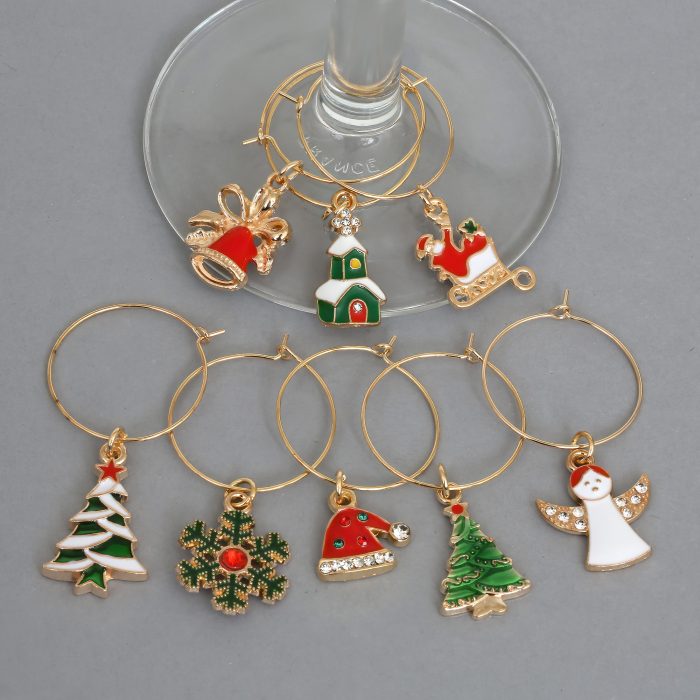 Christmas Cardinal<br> Christmas Crackers - Image 3